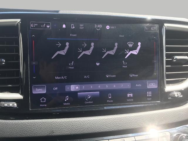 2023 Chrysler Pacifica Vehicle Photo in GREEN BAY, WI 54303-3330
