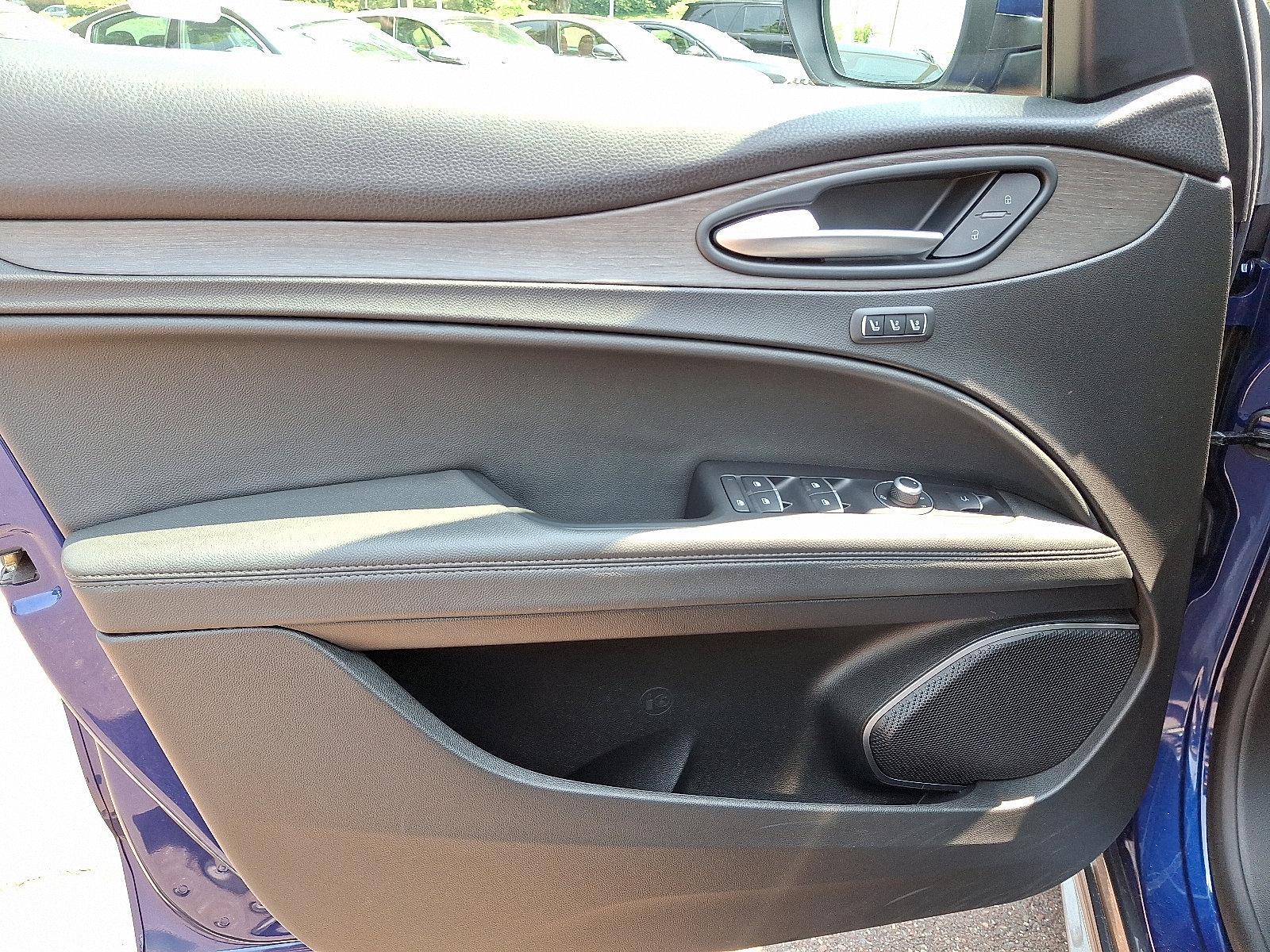 2022 Alfa Romeo Stelvio Vehicle Photo in Willow Grove, PA 19090