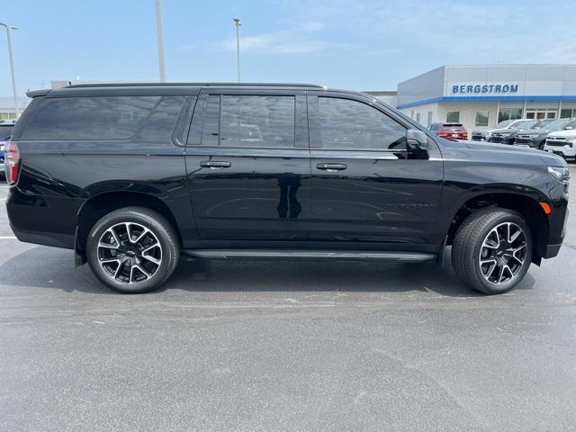2021 Chevrolet Suburban Vehicle Photo in GREEN BAY, WI 54304-5303