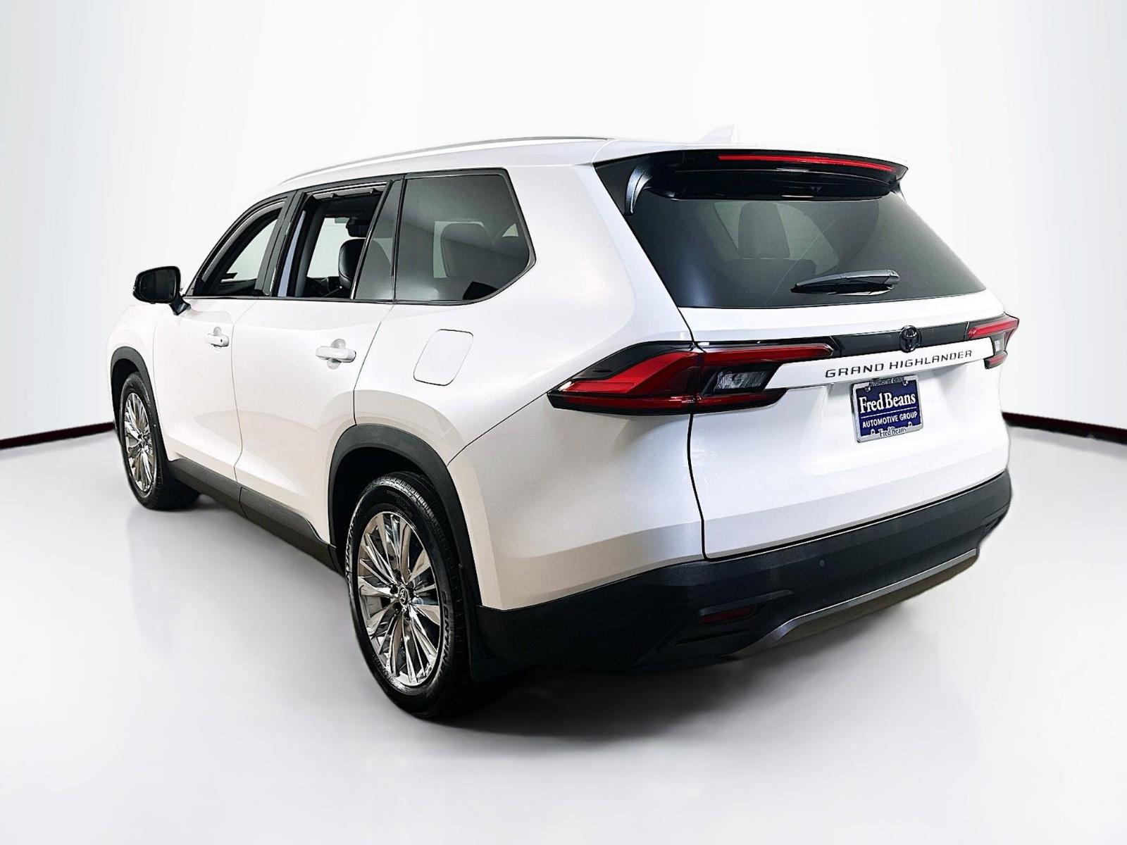 2024 Toyota Grand Highlander Vehicle Photo in Langhorne, PA 19047