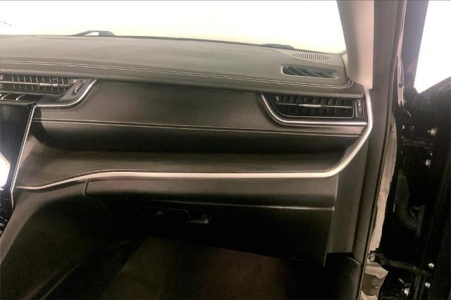 2021 Jeep Grand Cherokee L Vehicle Photo in Kansas City, MO 64114