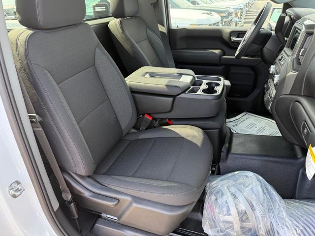 2025 GMC Sierra 2500 HD Vehicle Photo in COLUMBIA, MO 65203-3903
