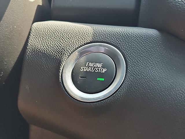 2024 GMC Terrain Vehicle Photo in TREVOSE, PA 19053-4984