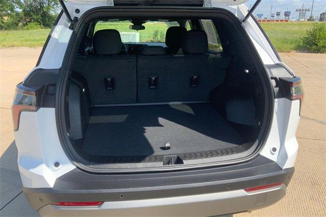 2025 Chevrolet Equinox Vehicle Photo in TOPEKA, KS 66609-0000