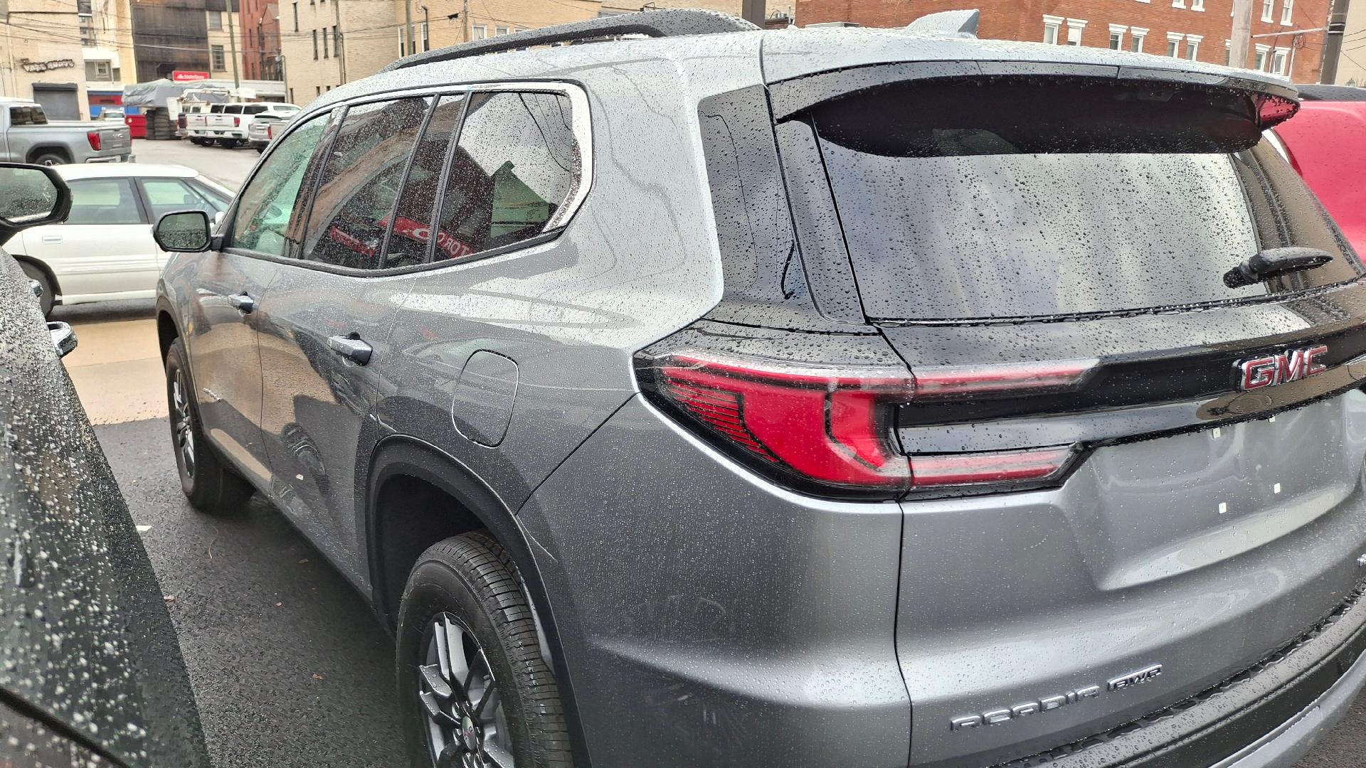 View vehicle photo 4