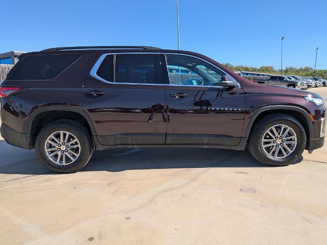 Used 2023 Chevrolet Traverse 1LT with VIN 1GNEVGKW4PJ195548 for sale in Pleasanton, TX