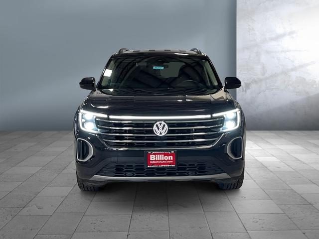 Used 2024 Volkswagen Atlas SE w/Tech with VIN 1V2HR2CA5RC511495 for sale in Iowa City, IA