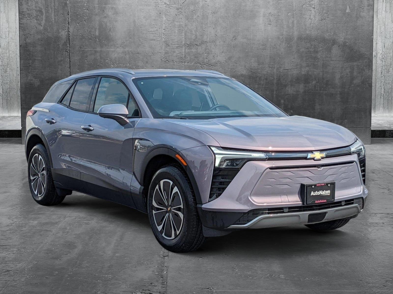 2024 Chevrolet Blazer EV Vehicle Photo in VALENCIA, CA 91355-1705