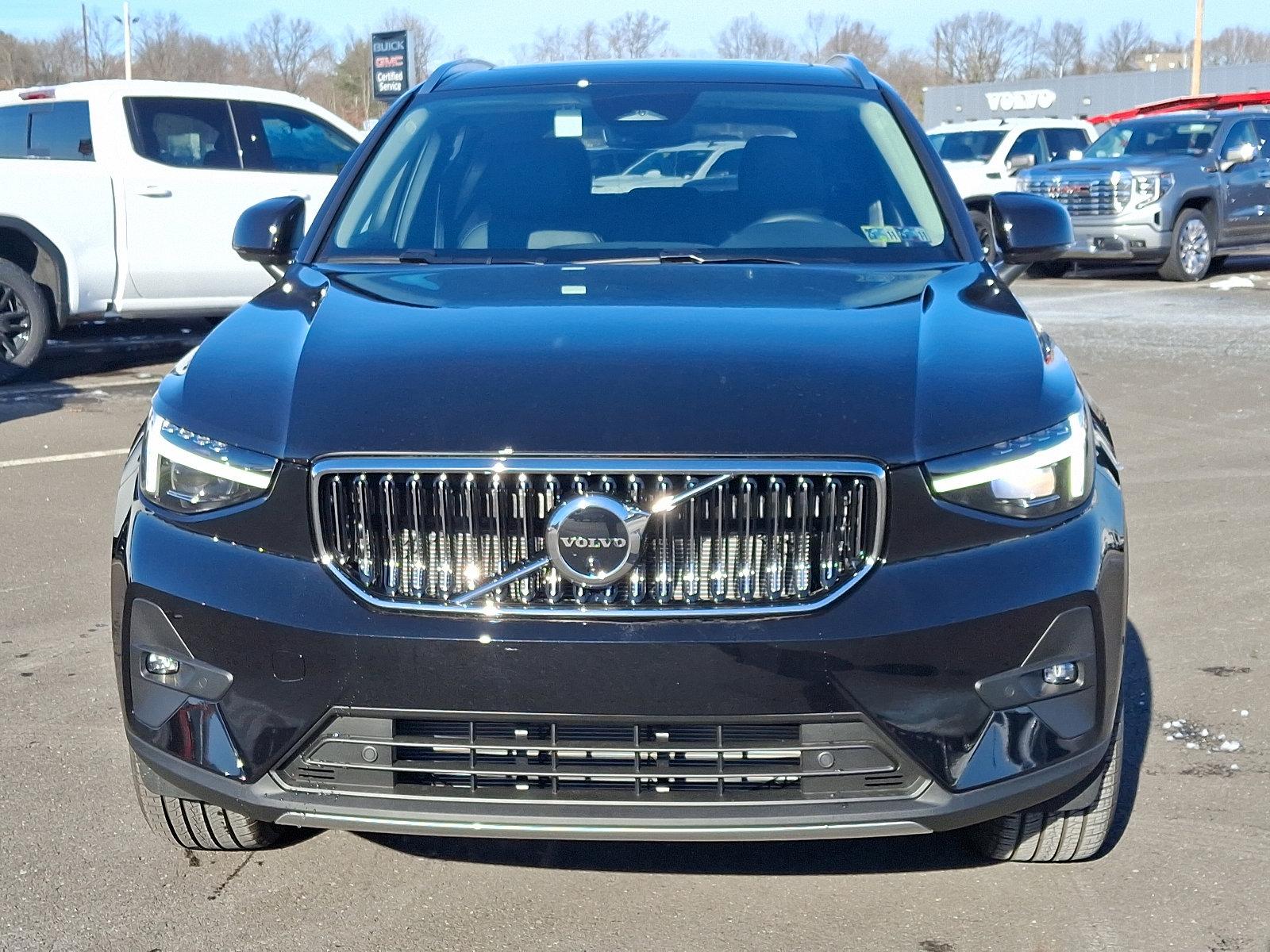 2025 Volvo XC40 Vehicle Photo in Trevose, PA 19053