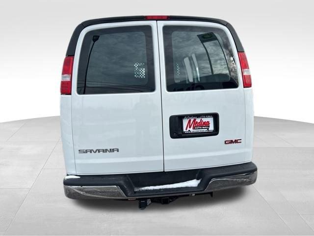 2022 GMC Savana Cargo 2500 Vehicle Photo in MEDINA, OH 44256-9631