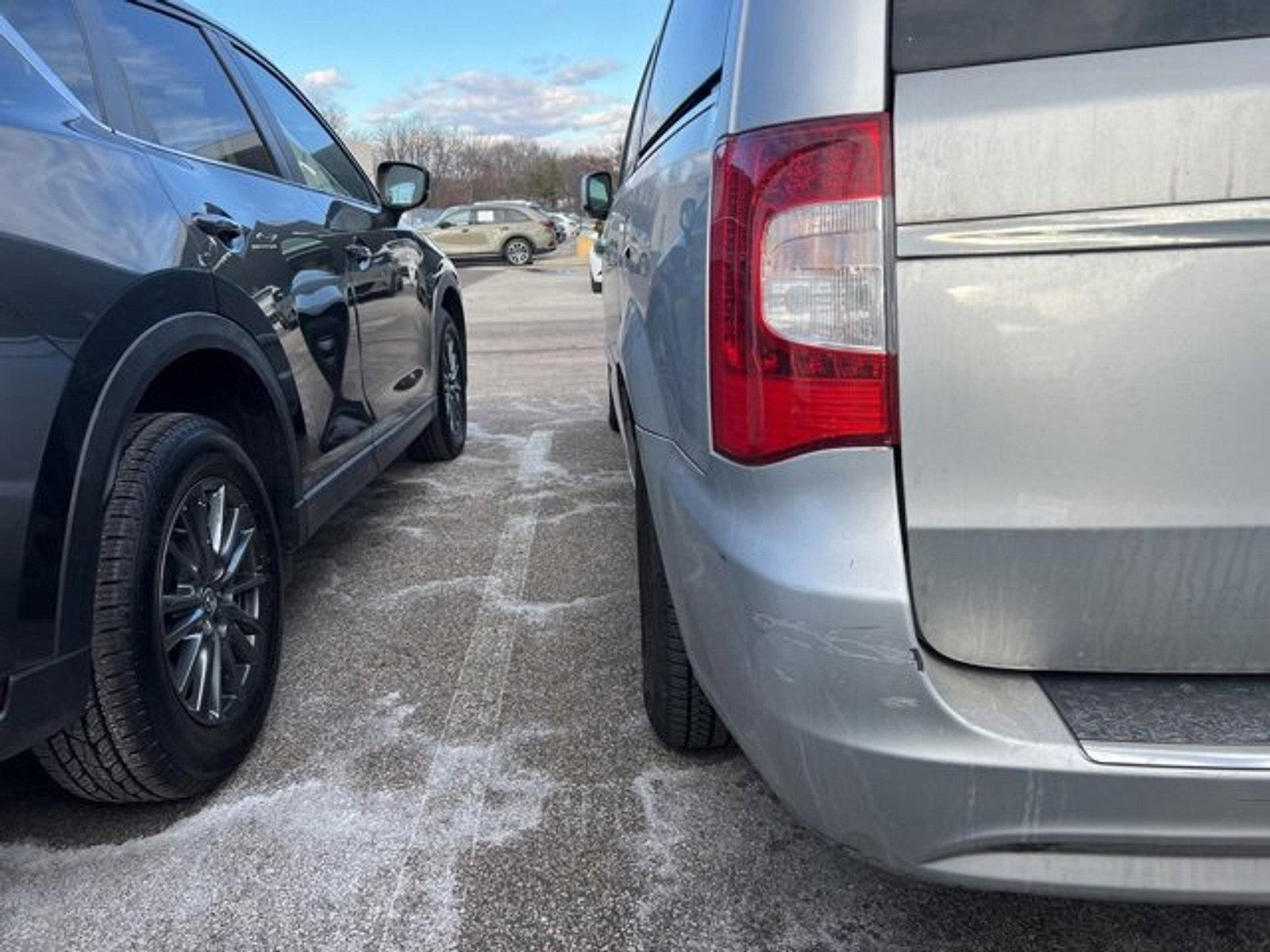 2012 Chrysler Town & Country Vehicle Photo in Trevose, PA 19053