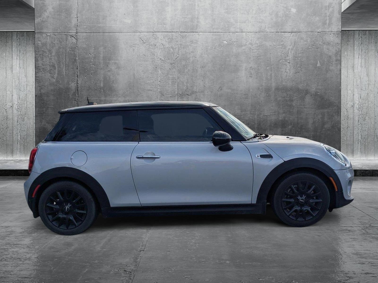 2019 MINI Cooper Hardtop 2 Door Vehicle Photo in Panama City, FL 32401