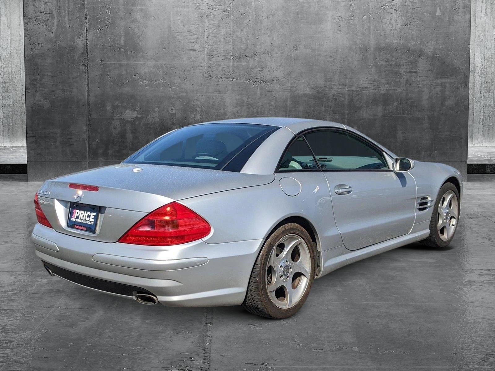 2004 Mercedes-Benz SL-Class Vehicle Photo in Cockeysville, MD 21030