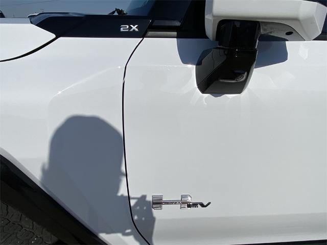 2025 GMC HUMMER EV SUV Vehicle Photo in Greenville, TX 75402