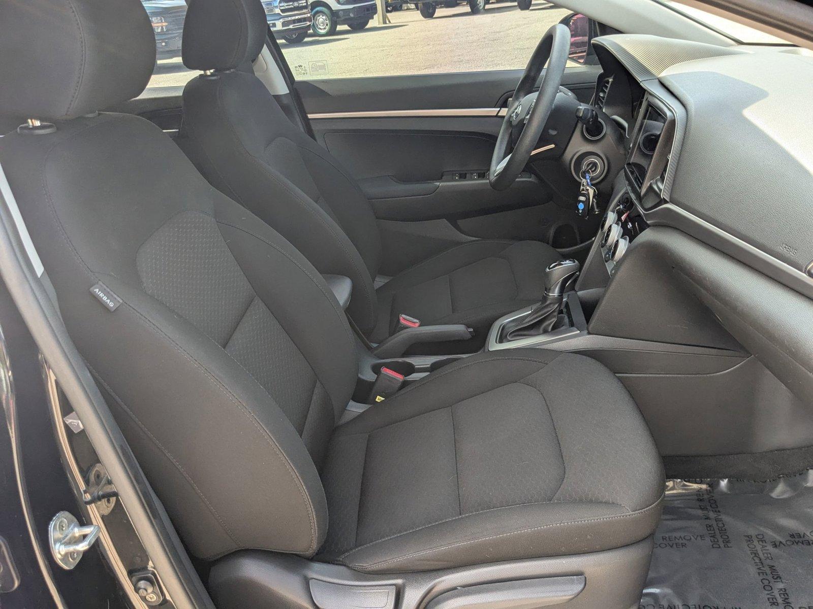 2019 Hyundai ELANTRA Vehicle Photo in St. Petersburg, FL 33713