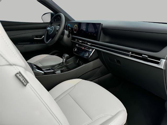 2025 Hyundai SANTA CRUZ Vehicle Photo in Green Bay, WI 54304