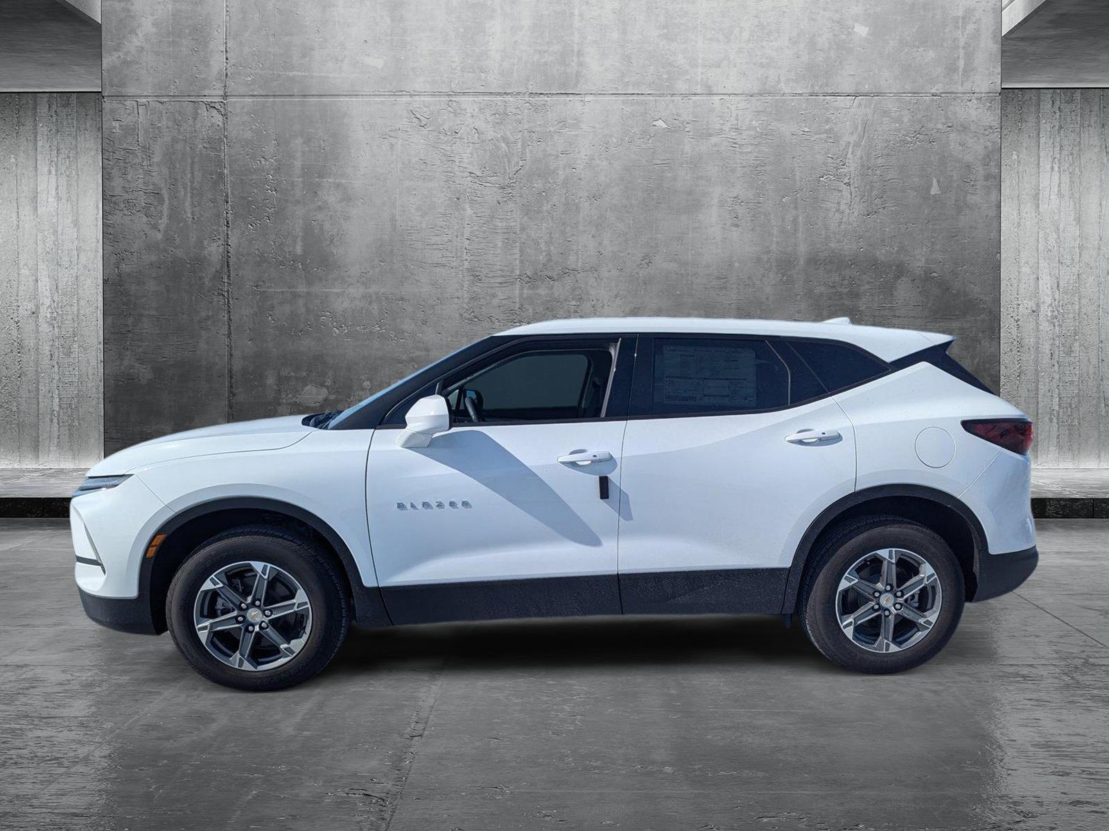 2025 Chevrolet Blazer Vehicle Photo in PEMBROKE PINES, FL 33024-6534