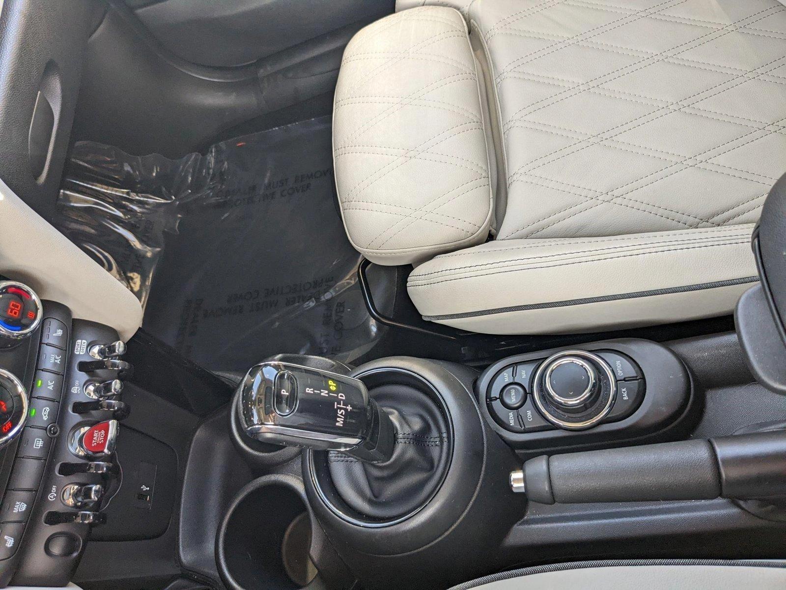 2022 MINI Cooper S Hardtop 2 Door Vehicle Photo in Davie, FL 33331