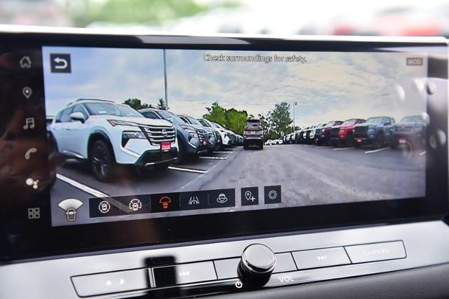 2025 Nissan Rogue Vehicle Photo in Ballwin, MO 63011