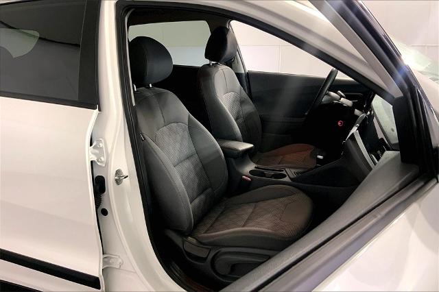 2021 Kia Niro Vehicle Photo in Lees Summit, MO 64086