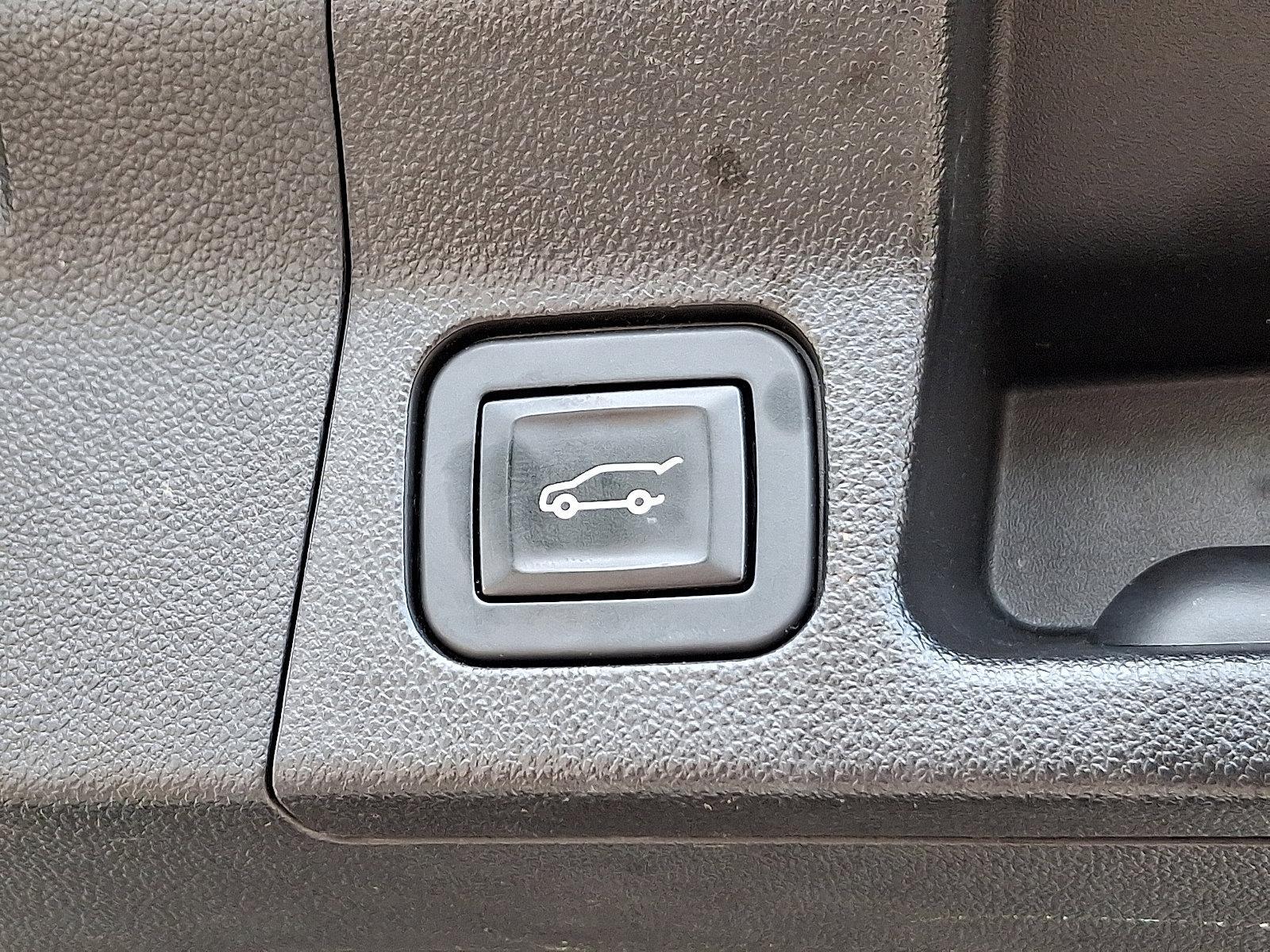 2017 GMC Acadia Vehicle Photo in Trevose, PA 19053