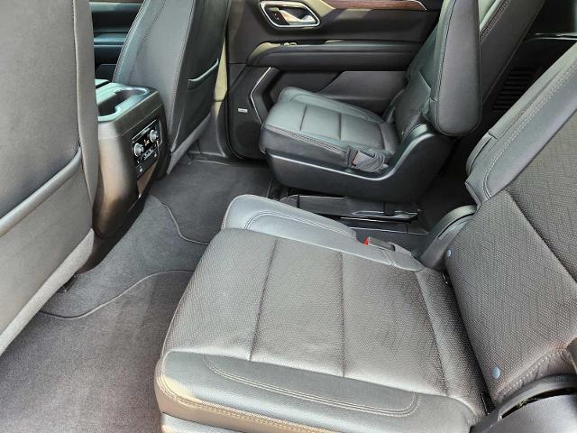 2023 Chevrolet Suburban Vehicle Photo in DENTON, TX 76210-9321