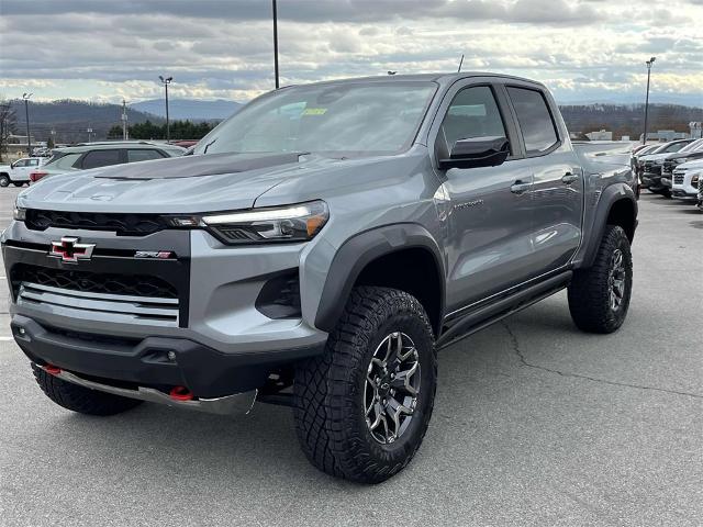 2025 Chevrolet Colorado Vehicle Photo in ALCOA, TN 37701-3235