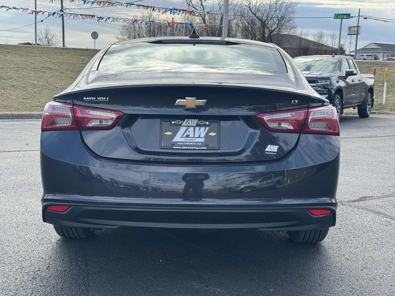 2022 Chevrolet Malibu Vehicle Photo in BOONVILLE, IN 47601-9633