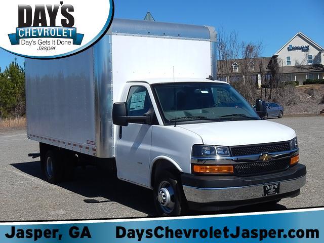 2024 Chevrolet Express Commercial Cutaway Vehicle Photo in JASPER, GA 30143-8655