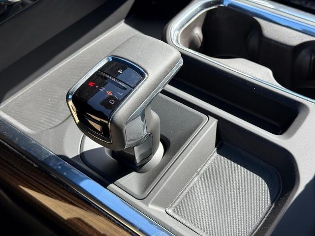 2025 Chevrolet Silverado 1500 Vehicle Photo in COLUMBIA, MO 65203-3903