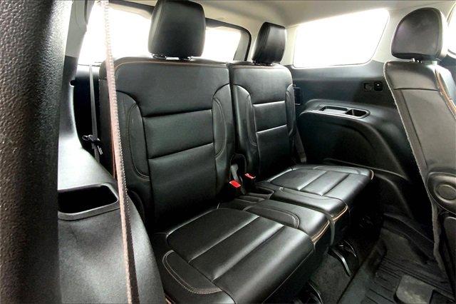 2021 GMC Acadia Vehicle Photo in TOPEKA, KS 66609-0000