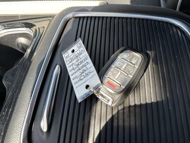 2021 Chrysler Pacifica Vehicle Photo in MEDINA, OH 44256-9631