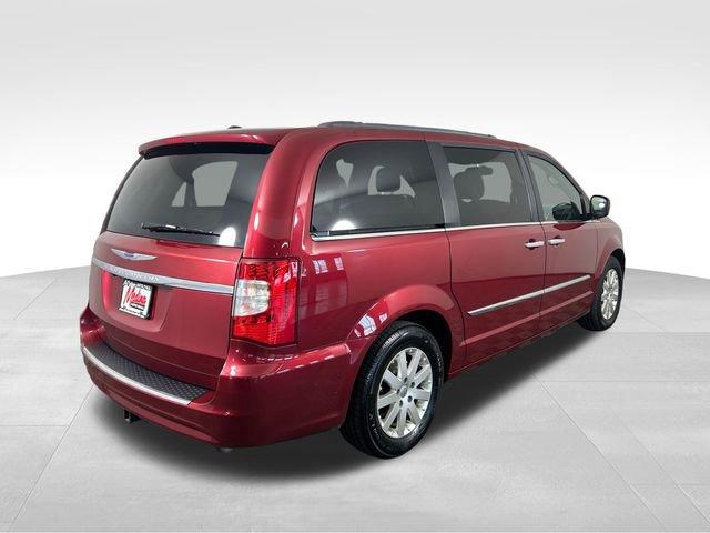 2016 Chrysler Town & Country Vehicle Photo in MEDINA, OH 44256-9631