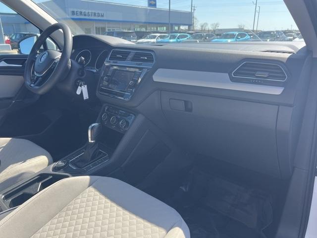 2018 Volkswagen Tiguan Vehicle Photo in GREEN BAY, WI 54304-5303
