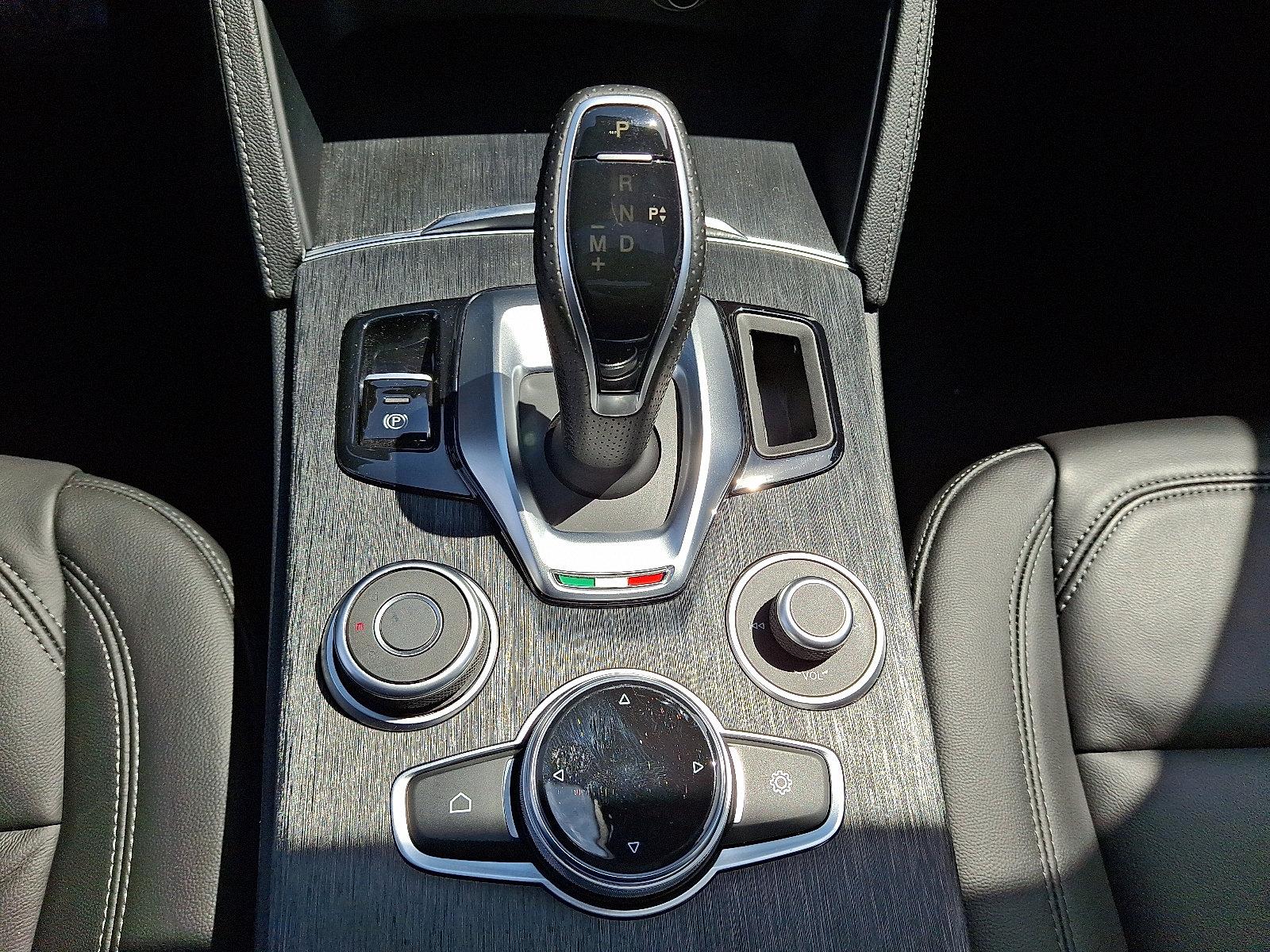 2021 Alfa Romeo Stelvio Vehicle Photo in Willow Grove, PA 19090