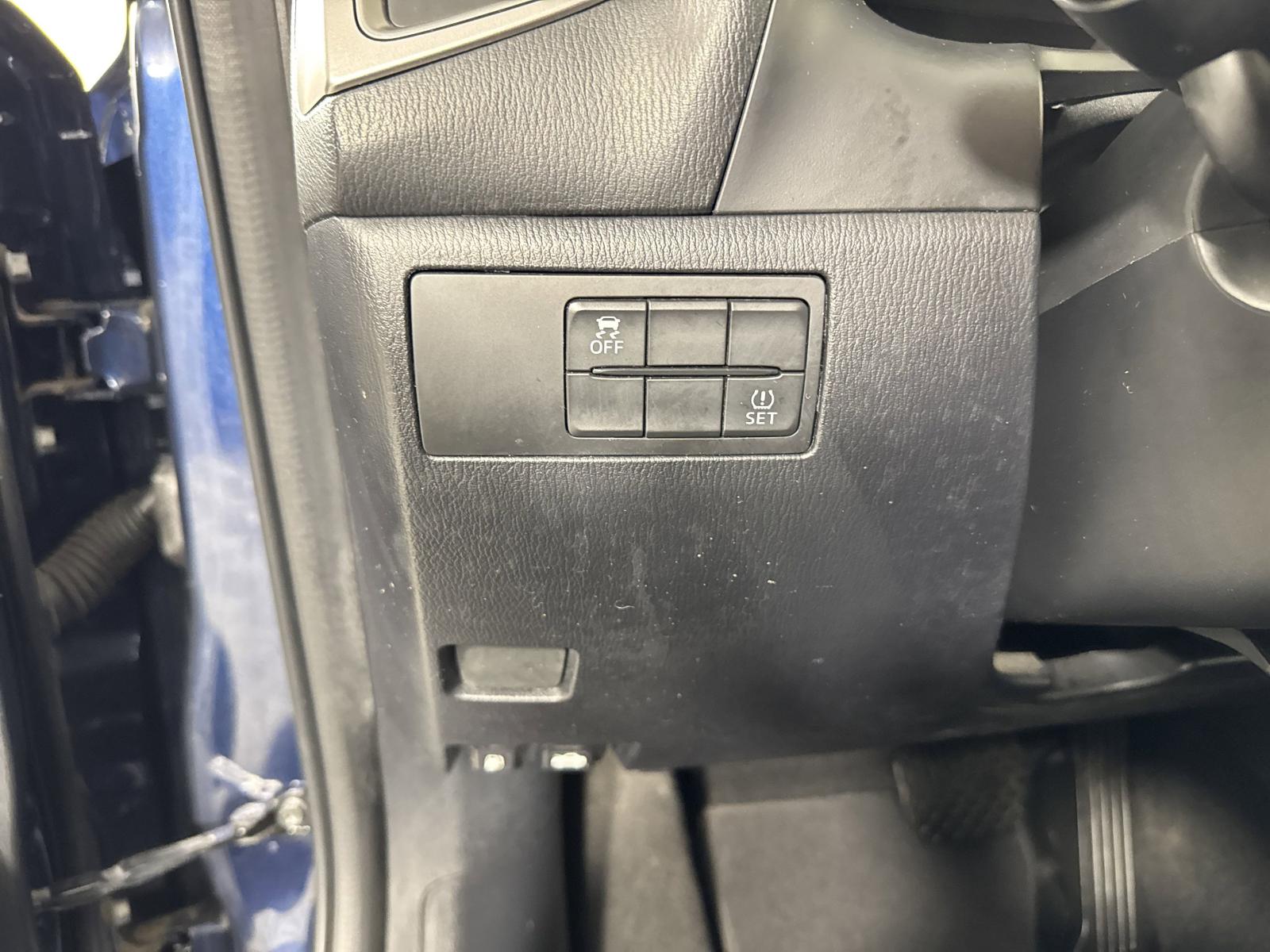 2018 Mazda Mazda3 5-Door Vehicle Photo in Georgetown, TX 78626