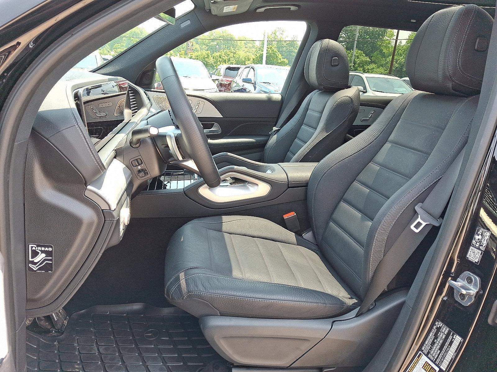 2024 Mercedes-Benz GLS Vehicle Photo in BETHLEHEM, PA 18017-9401