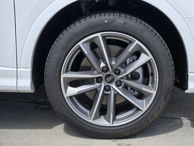 2025 Audi Q3 Vehicle Photo in SUGAR LAND, TX 77478