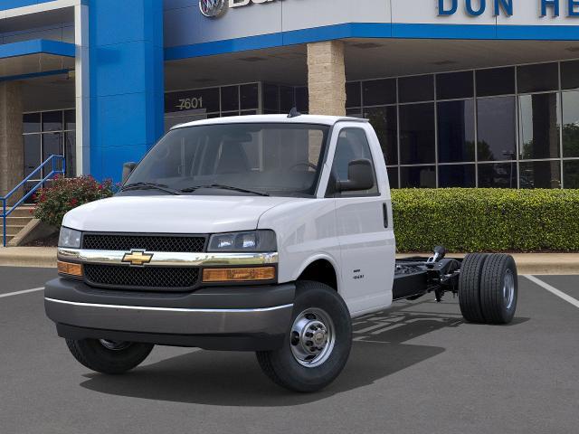 2025 Chevrolet Express Cutaway 4500 Vehicle Photo in GEORGETOWN, TX 78626-7508