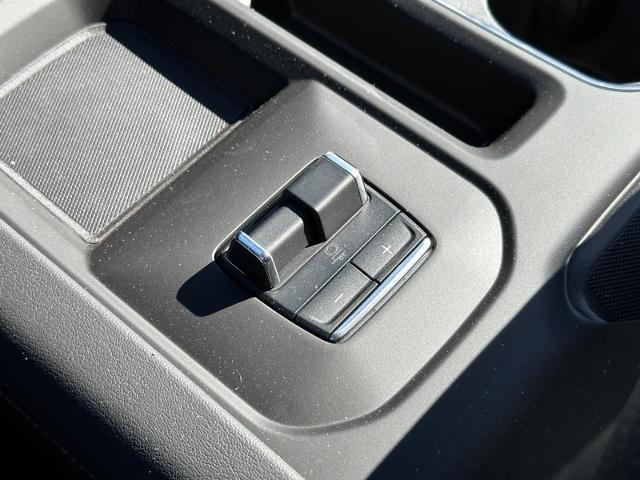 2024 GMC Sierra 2500 HD Vehicle Photo in COLUMBIA, MO 65203-3903