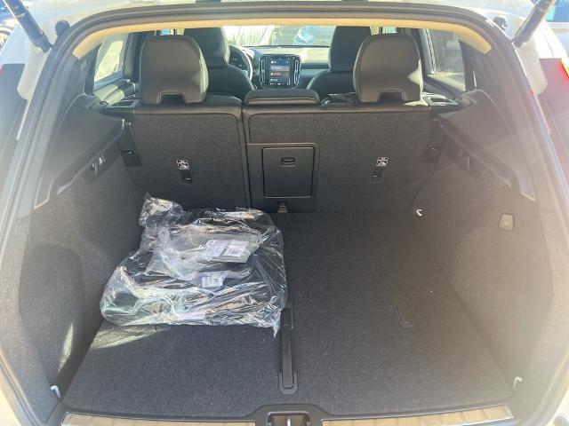 2025 Volvo XC40 Vehicle Photo in Grapevine, TX 76051