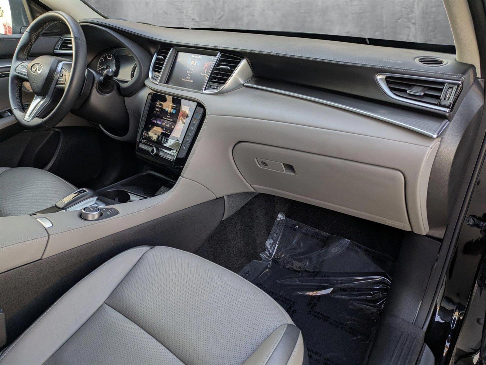 2024 INFINITI QX50 Vehicle Photo in Tustin, CA 92782