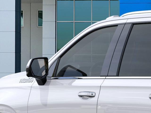 2025 Chevrolet Suburban Vehicle Photo in SELMA, TX 78154-1460