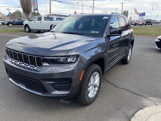 2025 Jeep Grand Cherokee Vehicle Photo in Doylsetown, PA 18901