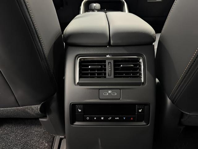 2025 Mazda CX-90 Vehicle Photo in Green Bay, WI 54304