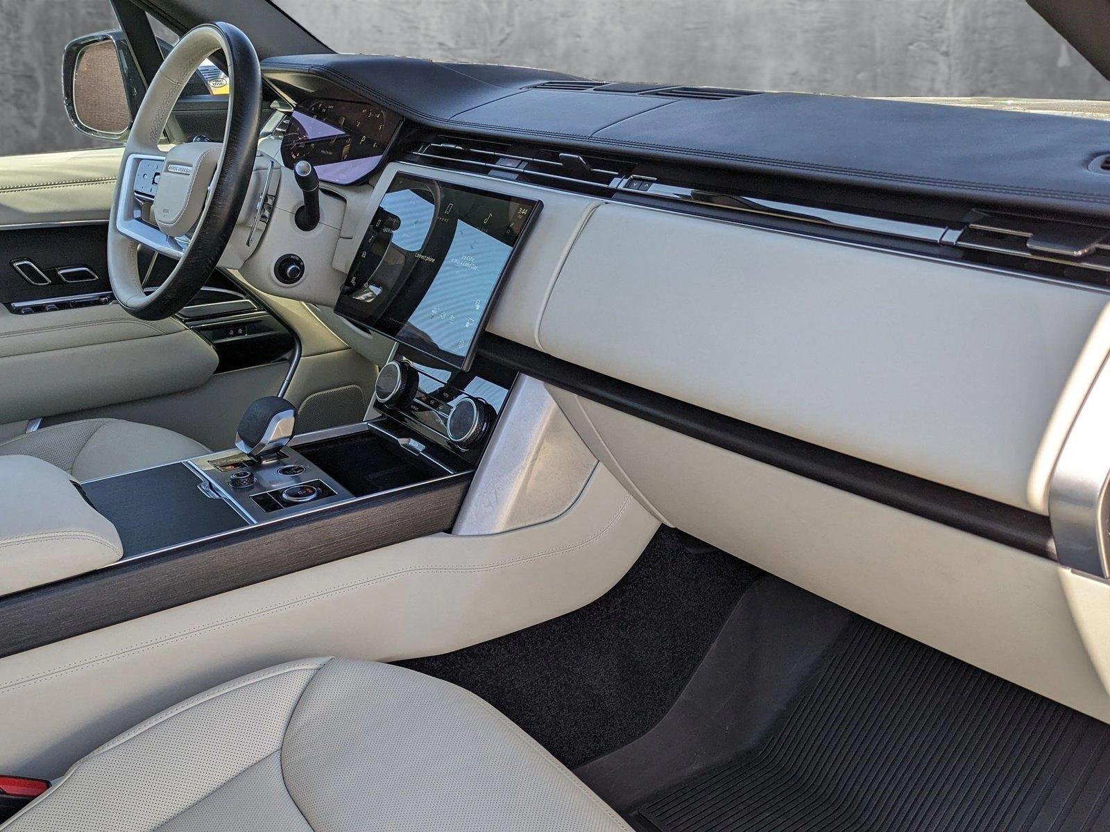 2023 Land Rover Range Rover Vehicle Photo in Bethesda, MD 20852