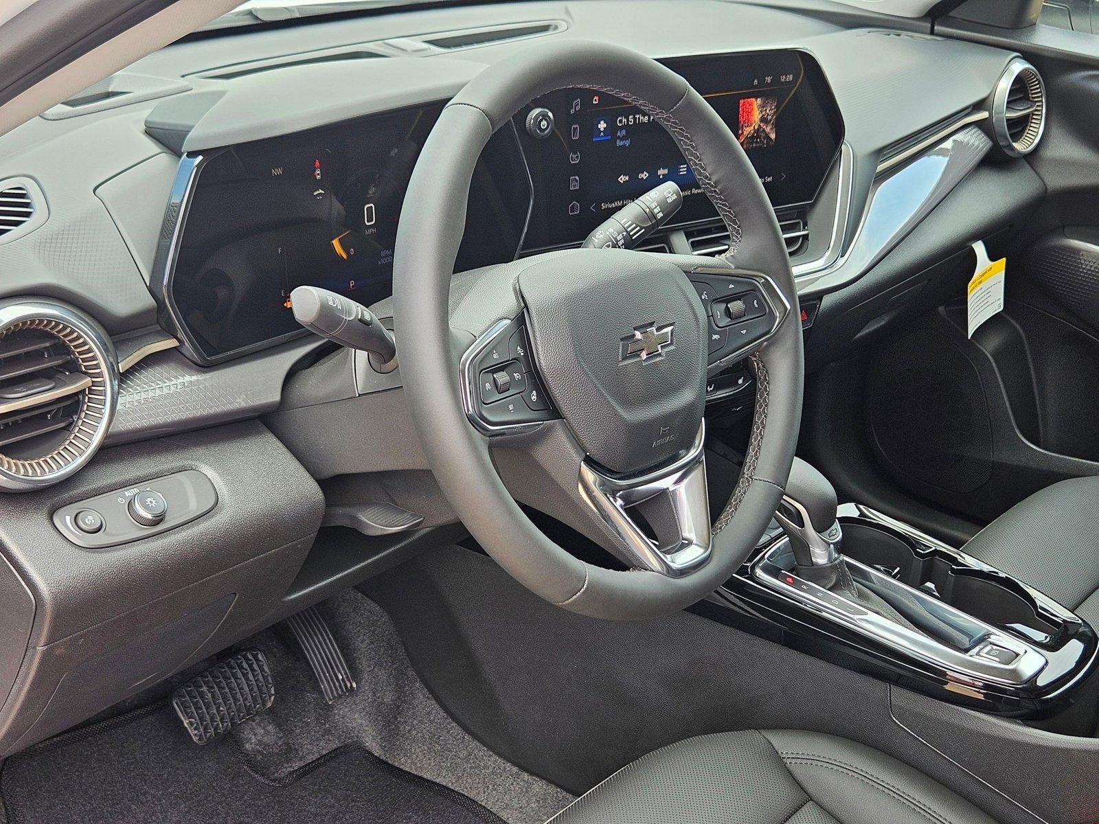 2025 Chevrolet Trax Vehicle Photo in WACO, TX 76710-2592