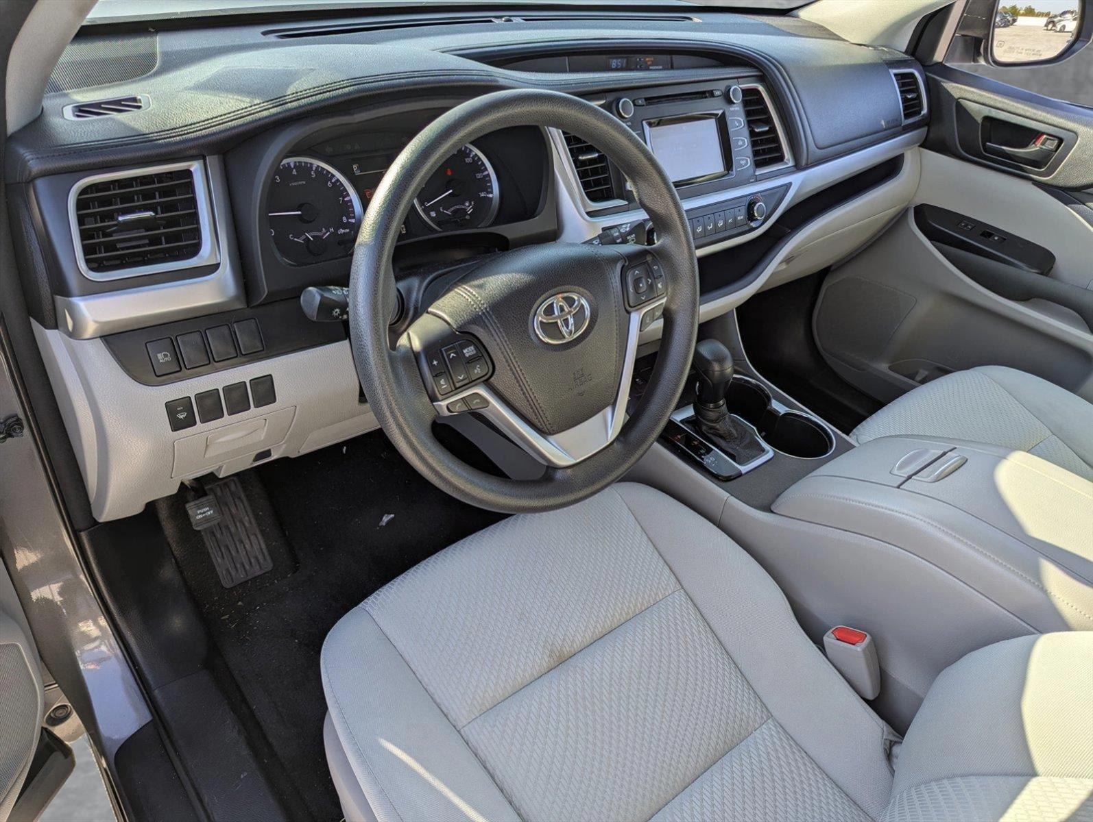 2018 Toyota Highlander Vehicle Photo in Ft. Myers, FL 33907