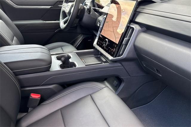 2025 GMC Acadia Vehicle Photo in ELK GROVE, CA 95757-8703
