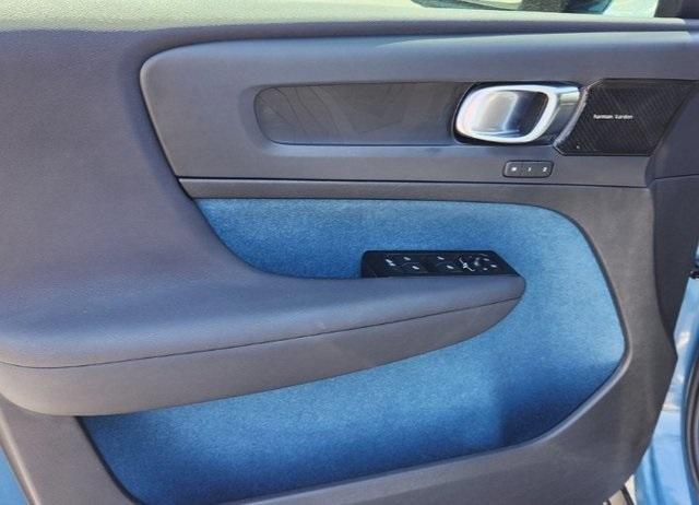 2022 Volvo C40 Recharge Pure Electric Vehicle Photo in ENGLEWOOD, CO 80113-6708